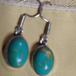 MOJAVE TURQUOISE STERLING SETTING EARRINGS, HYPOALLERGENIC STERLING PIERCED WIRES. (E-9214)