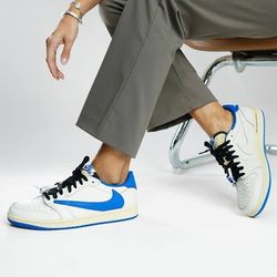 Travis Scott Jordan 1 Low Fragment