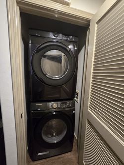 Stackable Washer & Gas Dryer