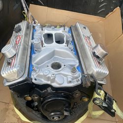 350 CHEVY ENGINE SMALL BLOCK 5.7