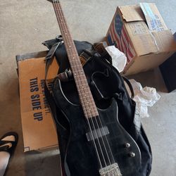 Fender Base Guitar 