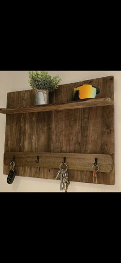 Custom farmhouse reclaimed key rack