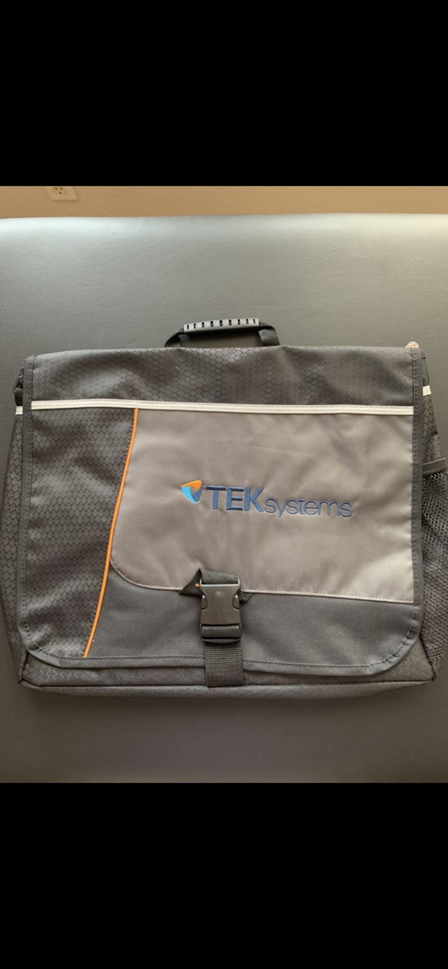 GOOD QUALITY LAPTOP BAGS/ $10 EACH