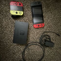 Nintendo Switch (Joys Cons And Joy Con Holders Included)