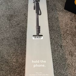 focus onn. Black 67-inch Monopod With Smartphone Mount NEW