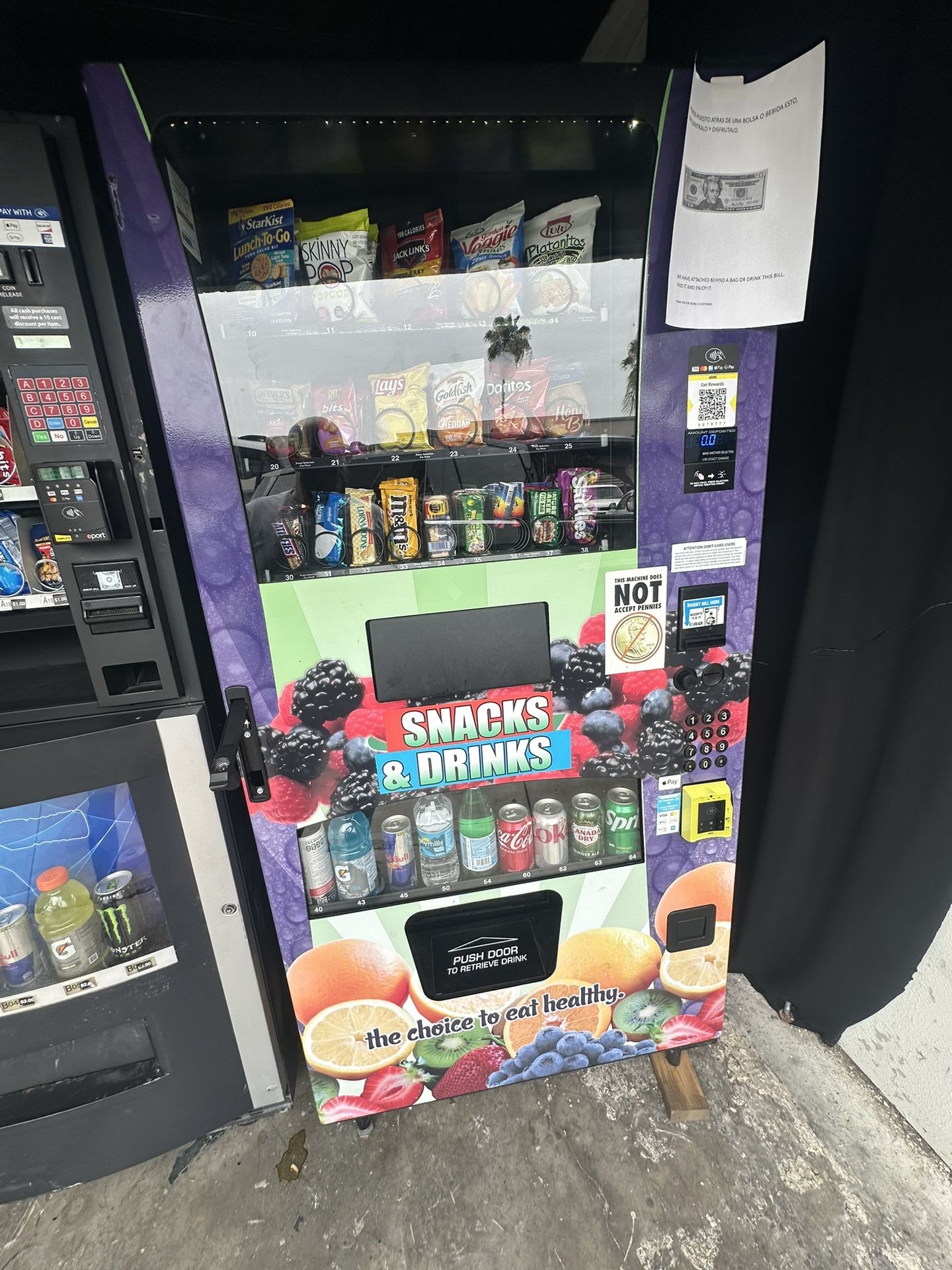 Futura 3589 Vending Machine With Nayax Card Reader