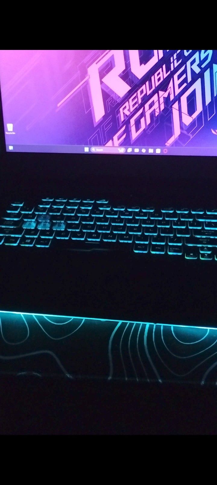 ASUS Strix ROG G15 gaming laptop | i7-10750 | GTX 1650 Ti | 16GB RAM |