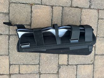 Adjustable Post-Surgery Leg Brace / Knee Immobilizer – Like New