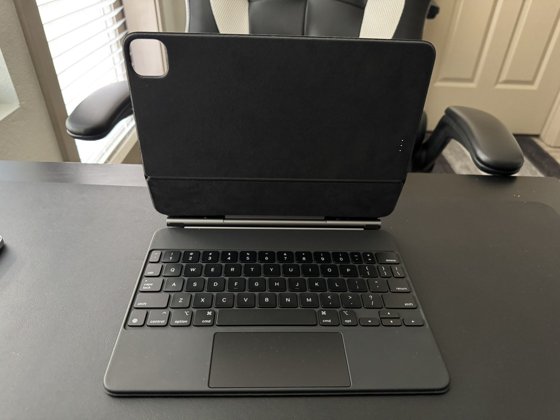 Apple Magic Keyboard For iPad 11 Pro (Black)