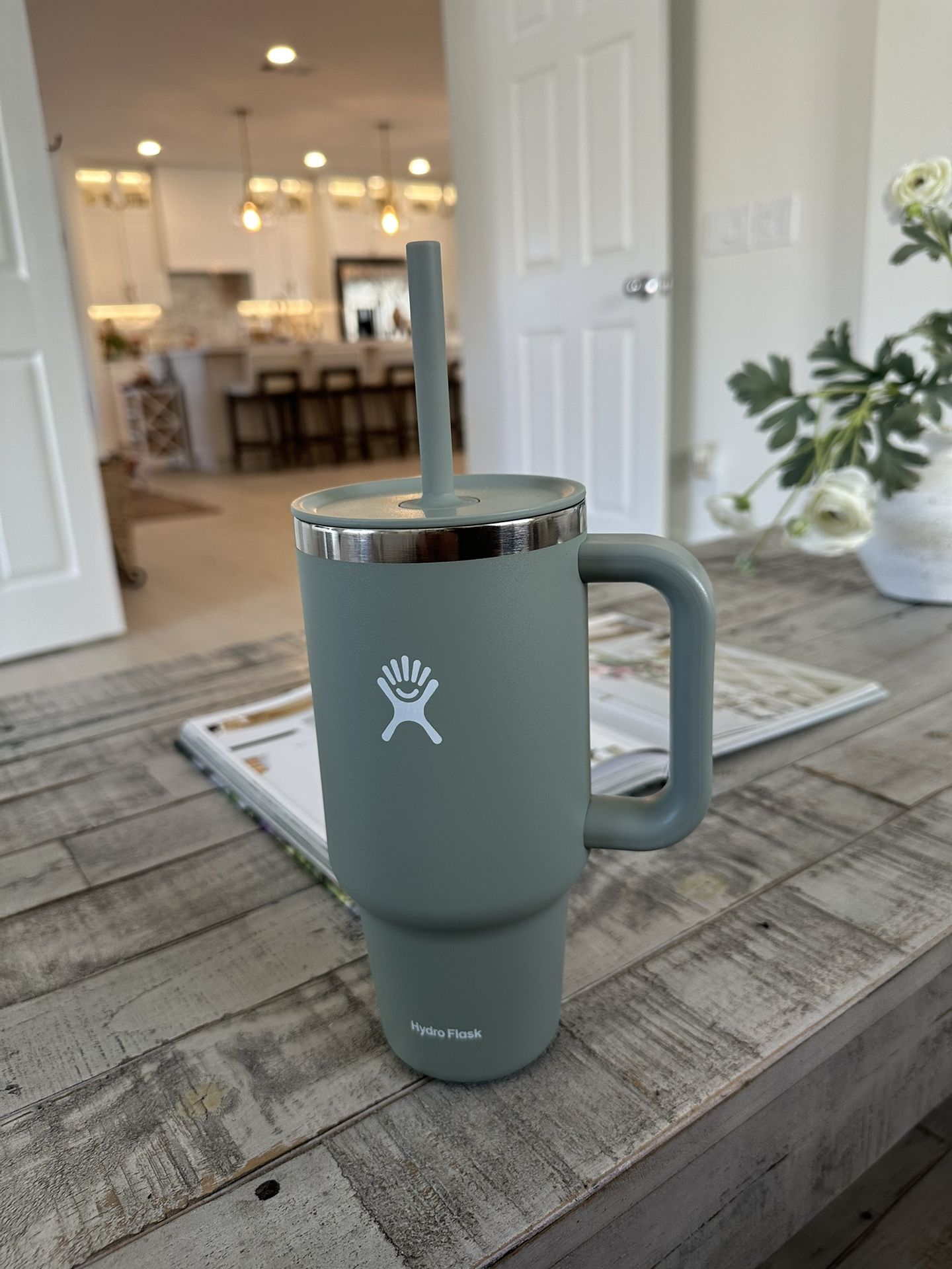Hydro Flask With Straw & Handle