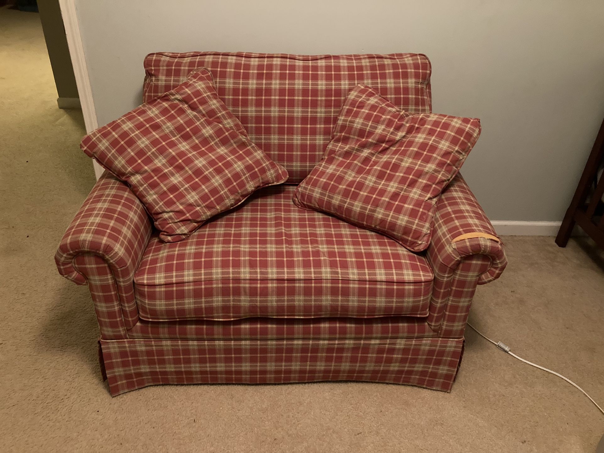 Chair & a half / Loveseat