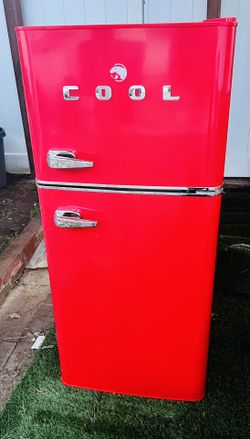 Red Cool Mini Fridge 