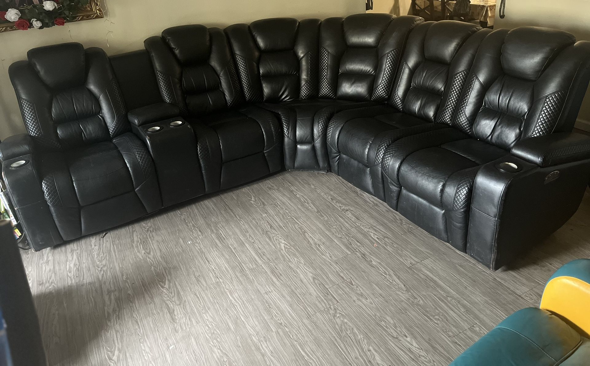 Black Leather Couches 