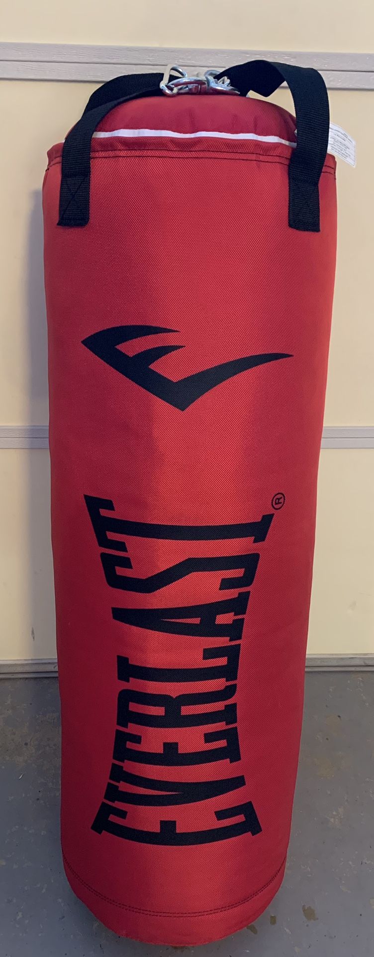 Everlast 80 lb Red PolyCanvas Punching Bag