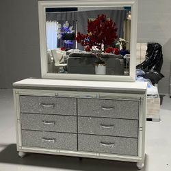 Super Offer Of Dresser With Mirror. Ask For Price 