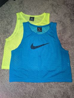 Women Nike xs crop top