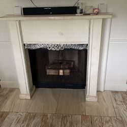 FIREPLACE MANTLE