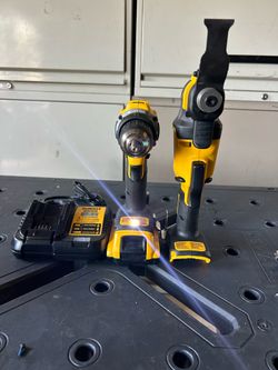 $140$. ATOMIC 20V MAX Cordless Brushless Oscillating Multi Tool and (1) 20V 2.0Ah Battery ATOMIC 20-Volt MAX Brushless Cordless 1/2 in.