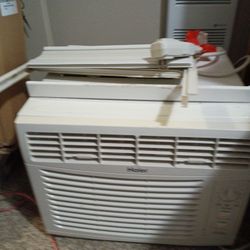 Haier Window Unit Air Conditioner 