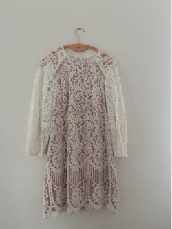Vince Camuto Lace Dress – Size 2