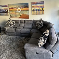 * Like New * Ashley furniture 6pc Modular electric sectional sofa ( Free Delivery )