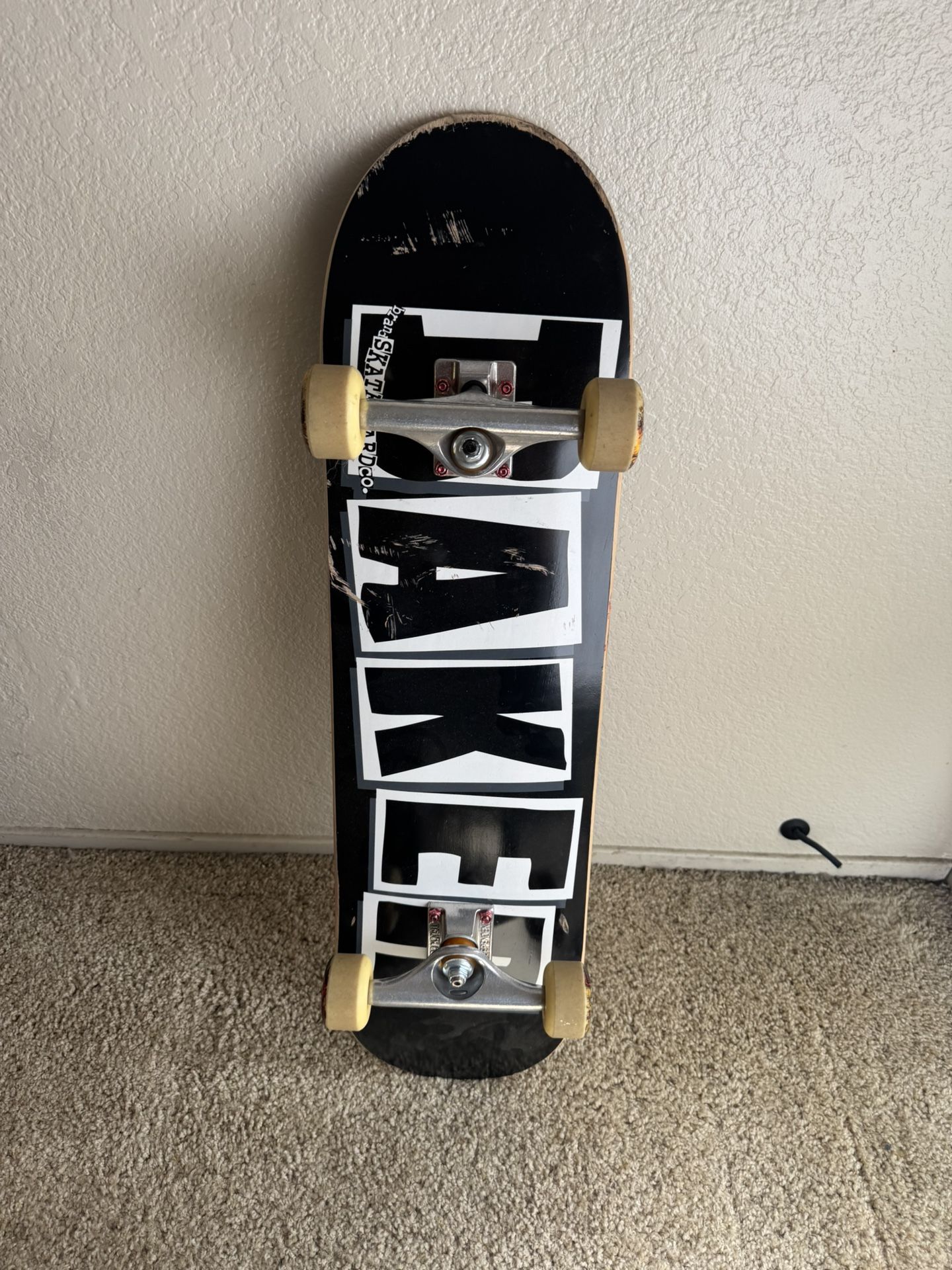 Complete Skateboard – Ready to Ride – Great Condition