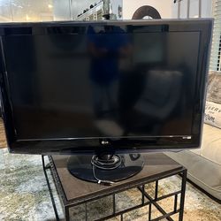 47” LG Full HD 1080p With Backlight