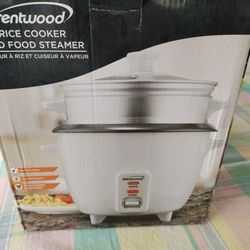 Rice Cooker And Steamer. Only Taken Out Of Box For Pics. PRICE FIRM