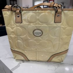 Nice Coach Purse 