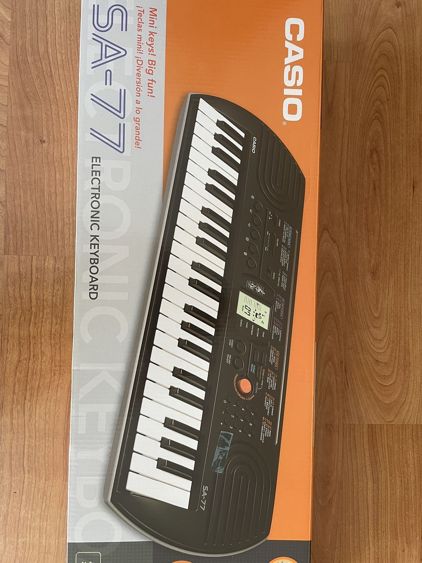 Casio SA-77 battery powered Mini Keyboard Piano