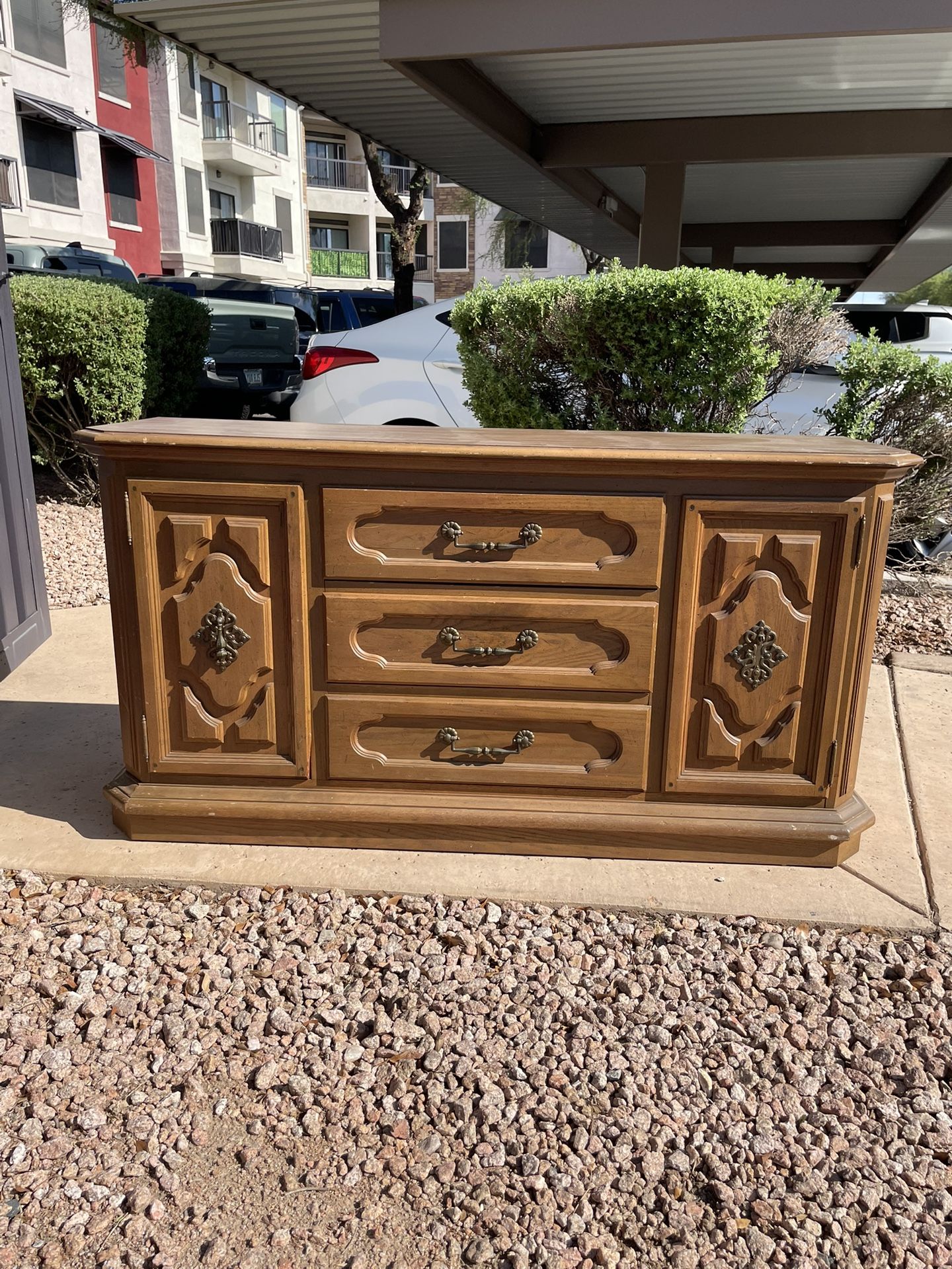 Dresser