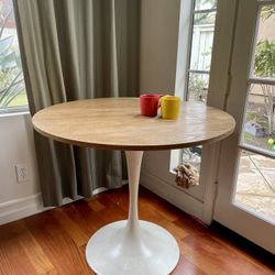 Mid Century Modern - Round Dining Table