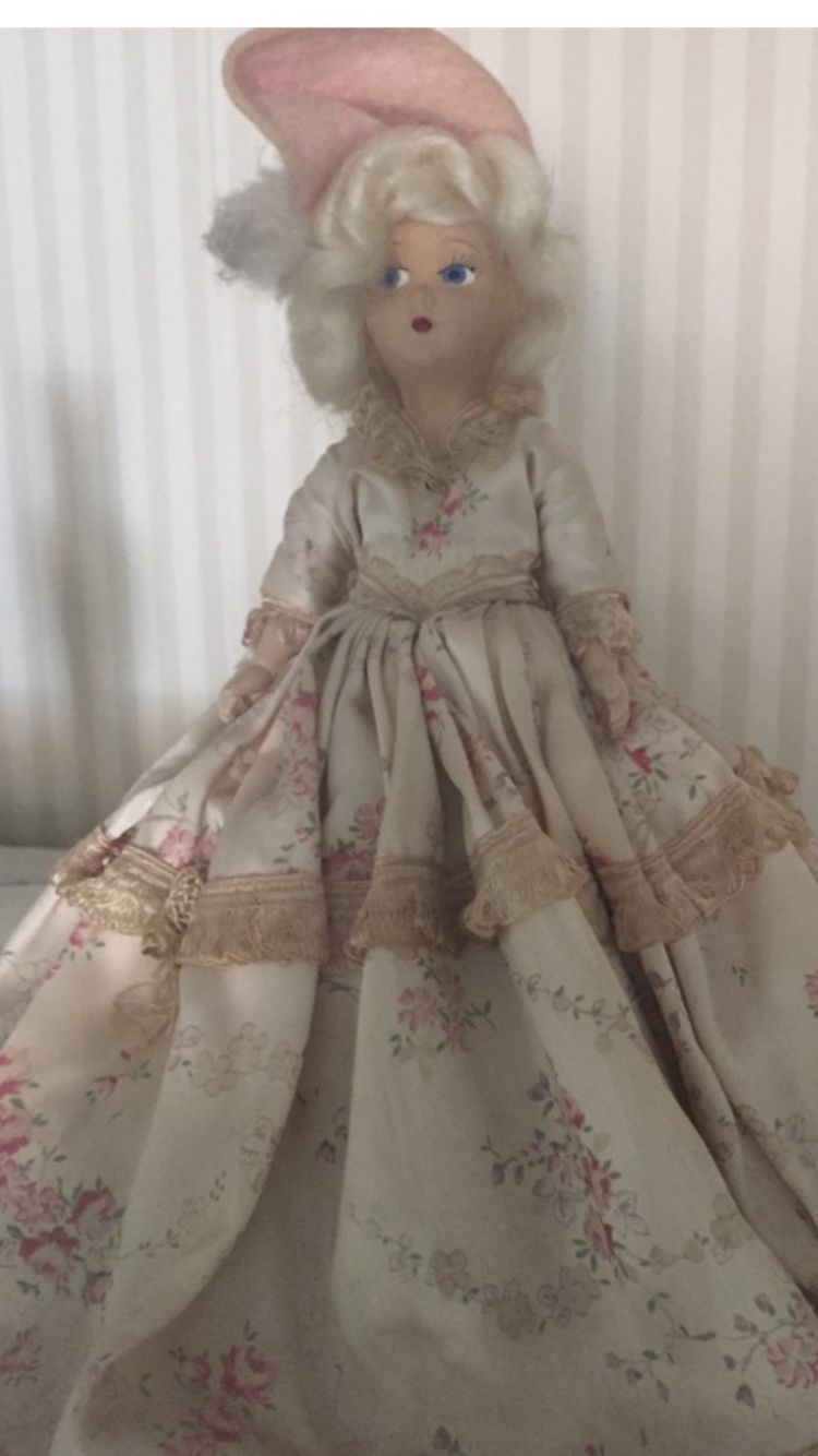 ANTIQUE DOLLS