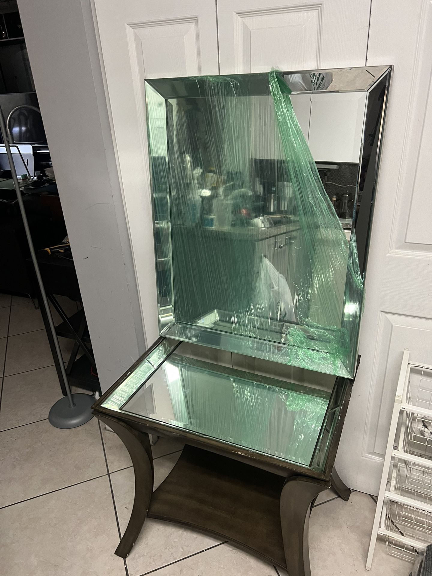 Set Of Mirrored Console With Mirror 