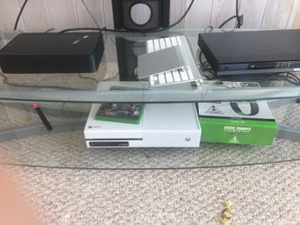 Xbox one gears of war 4 controller and brand new headset