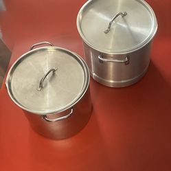 2 ollas con capacidad de 16 cuartos (16 QT) + NUEVA olla vaporera de aluminio de 24 cuartos con rejilla (Olla vaporera de 24 QT) — la vaporera es comp