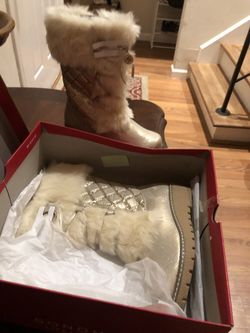 New boots for girls zize 3 nice and warm boots