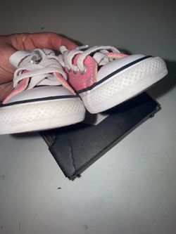 Pink babygirl converse size 3 toddler