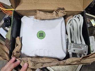 Crossbow high gain cellular antenna
