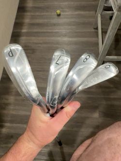 Titleist AP1 clubs (7, 8, 9, PW) - Fubuki 44g ladies-flex graphite shafts,