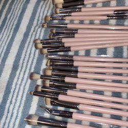 Maange Make Up Brushes