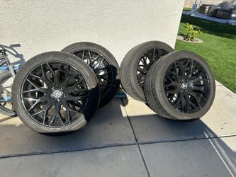 Lexani Rims 22” With Pirelli Scorpions Tires