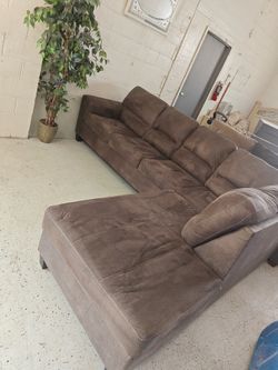Used Sectional $499 Measurements 114" by 91"