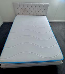 Moving out Sale- Queen size bed frame + Queen size mattress