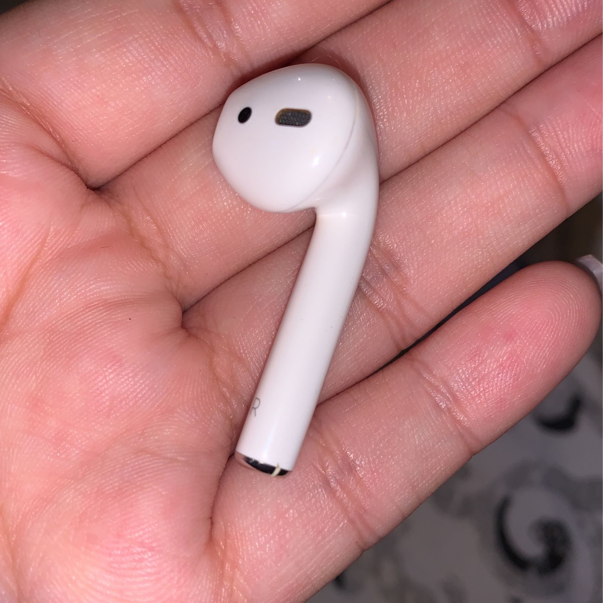 2nd Gen Right Airpod