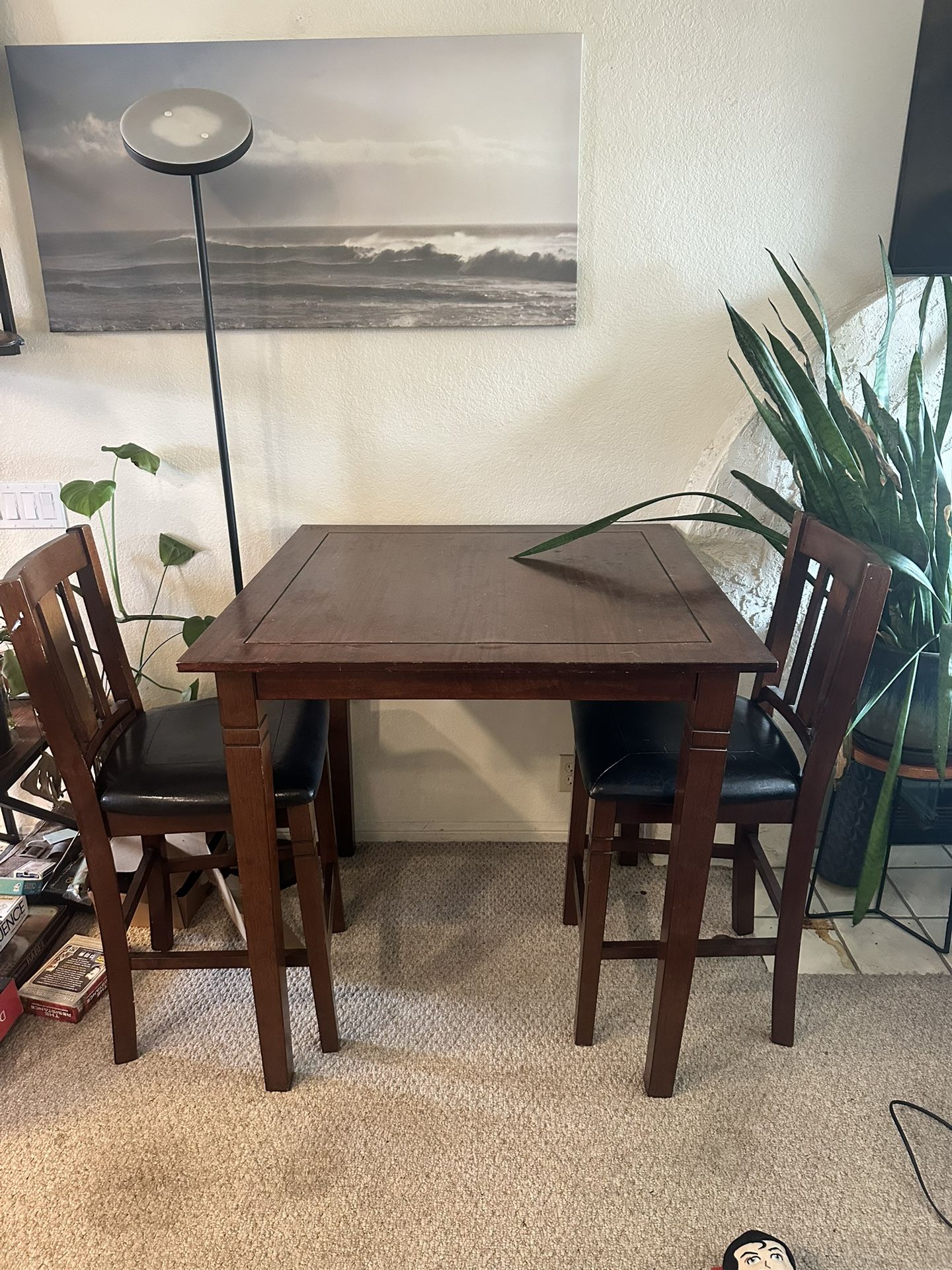 Moving: Table With Two Chairs