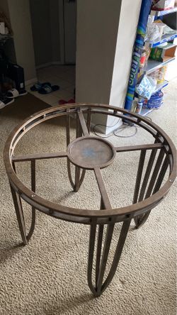 Dining Table clean strong sturdy $50 OBO