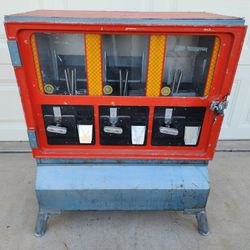 Victor Selectorama 88 Vintage Coin-Op Candy Toy Vending Machine