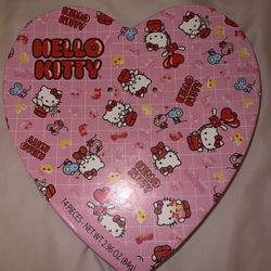 hello kitty valentine’s day heart shaped box cover 