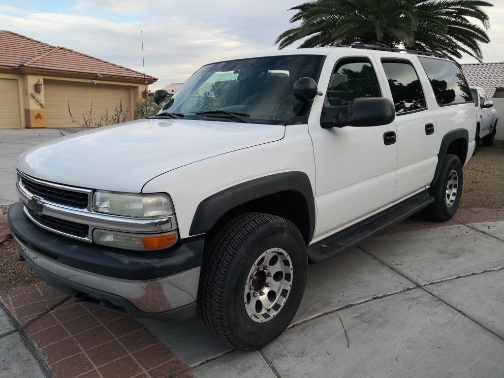 2004 Chevrolet Suburban